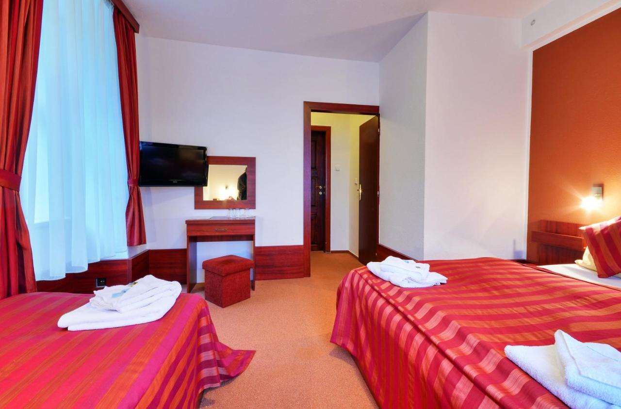 Hotel Stara Posta Filipovice Extérieur photo