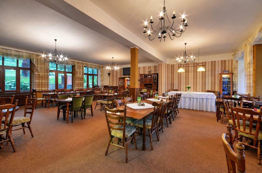 Hotel Stara Posta Filipovice Extérieur photo