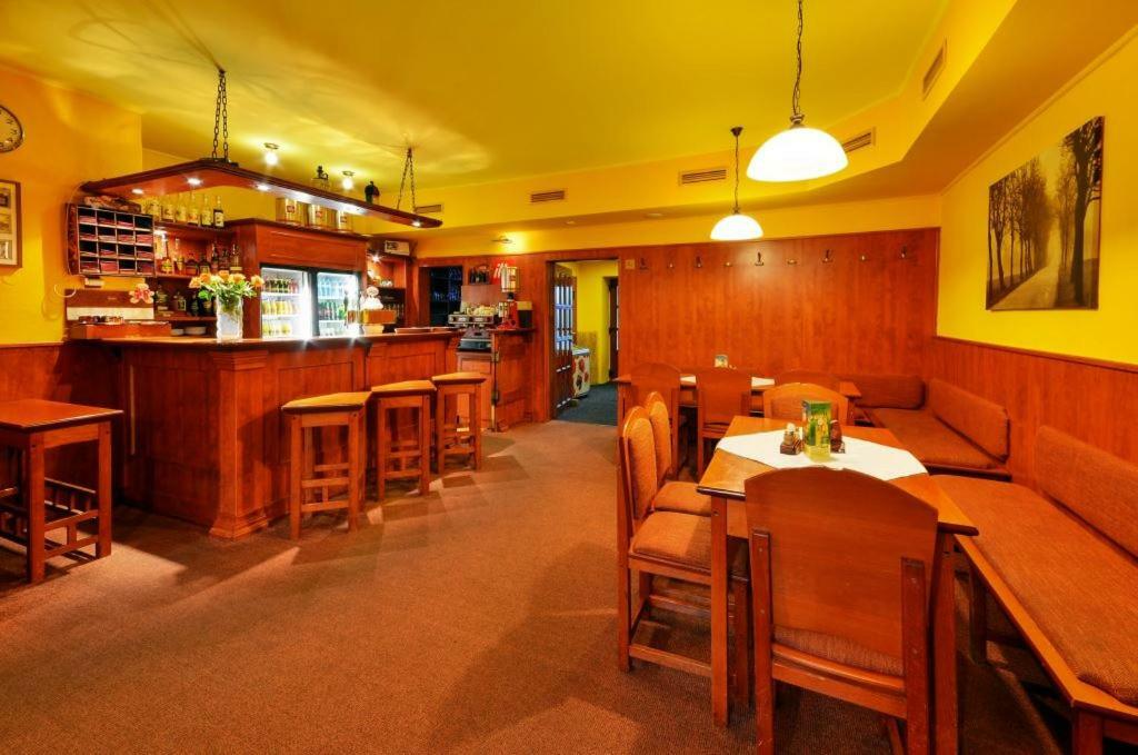 Hotel Stara Posta Filipovice Extérieur photo