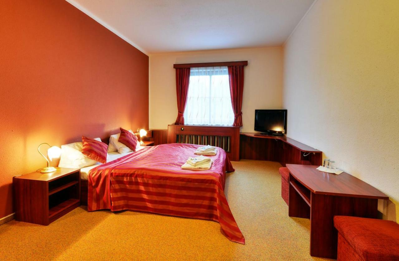 Hotel Stara Posta Filipovice Extérieur photo